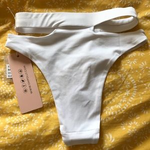 Oh Polly Small Swimsuit bottoms